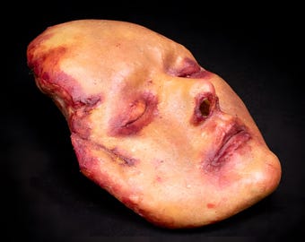 Faccia Scorticata in Lattice – Prop Horror Realistico, Trofeo Macabro Dark Art, Decorazione Gore per Halloween e Teatro