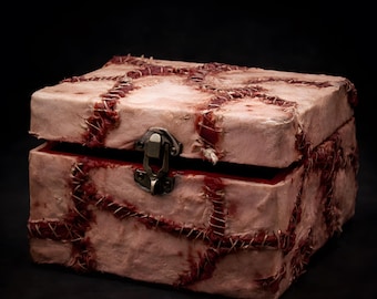 Scatola in Finta Pelle Umana Ricucita – Cofanetto Horror Dark Art