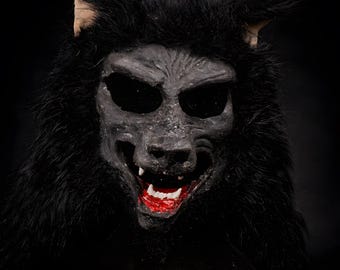 Maschera Lupo Mannaro in Silicone – Werewolf Artigianale con Pelliccia e Denti in Resina
