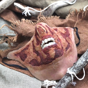 mezzamaschera zombie - pronta per le spedizioni - copri maschera per larp - trucco bocca zombie gore halloween travestimento cosplay sicura