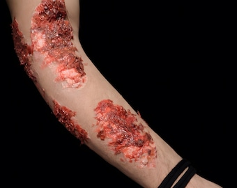 Ferita Indossabile FX – Effetto Horror Artigianale – Protesi su Calza di Nylon – Prop Trucco Cinematografico – MIDIANlab