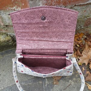 Shoulder bag, Clutch bag, Hearts pattern, lined with paisley patterned cotton image 3