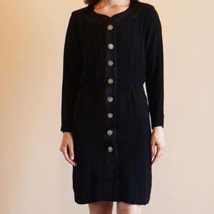 Vintage Yves Saint Laurent 1980s Dead Stock Schwarzes Cocktail Kleid Kristallknöpfe + Satin Einsätze sz FR 40 S M 80s YSL Neu mit Etikett