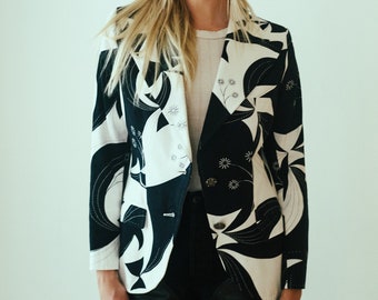 Vintage Dolce and Gabbana Y2K Black and White Abstract Printed Blazer D&G 2000s Deco Rhinestone Buttons Jacket