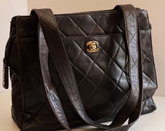 Vintage Chanel 1994-1996 Matelasse Quilted Shoulder Bag With