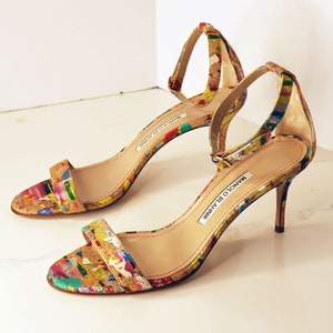 Vintage Manolo Blahnik Cork + Splatter Paint Chaos Ankle Strap Sandal sz 38.5 8 8.5 Italian Made Sex and the City Y2K Metallic Gold