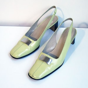Vintage GUCCI by Tom Ford Yellow Patent Leather Slingback Pumps with Silver Logo Plaque sz 9.5 GG Logo Square Toe Mule Y2K image 1