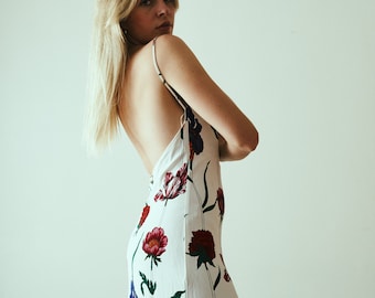 Vintage GIANFRANCO FERRE Floral Print Stretch Mini Slip Dress with Open Back XS S M Backless Tulip Rose White Rainbow Strappy