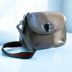 T*P様 GUCCI ショルダーバッグ Vintage GUCCI 60s 1947 Brown Leather Bamboo Turn Lock Bag With Red