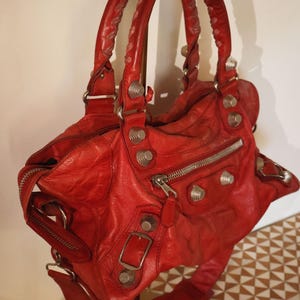 Vintage BALENCIAGA Giant 21 Part Time City Bag aus rotem Leder mit silberfarbenen, markanten Beschlägen, Tote Bag aus Lammleder der Y2K-Ära