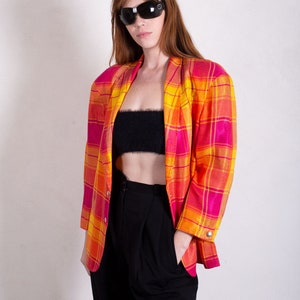 Vintage Thierry Mugler 1980s Sculptural Plaid Linen Blazer with Snap Buttons sz FR 44 S M L Orange Pink Yellow Structured image 4