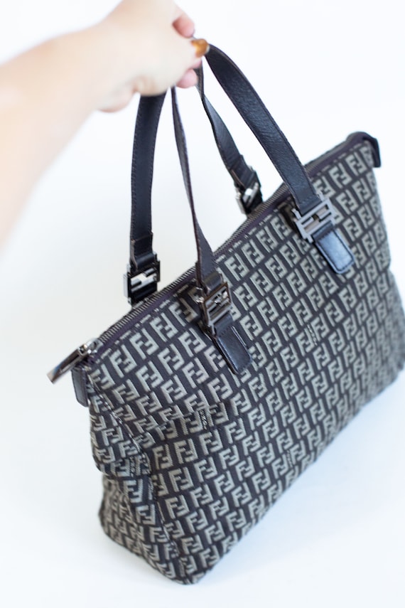 FENDI Vintage Zip Tote in Black Zucchino Canvas Medium FENDI Vintage Zip Tote in Black Zucchino Canvas Medium