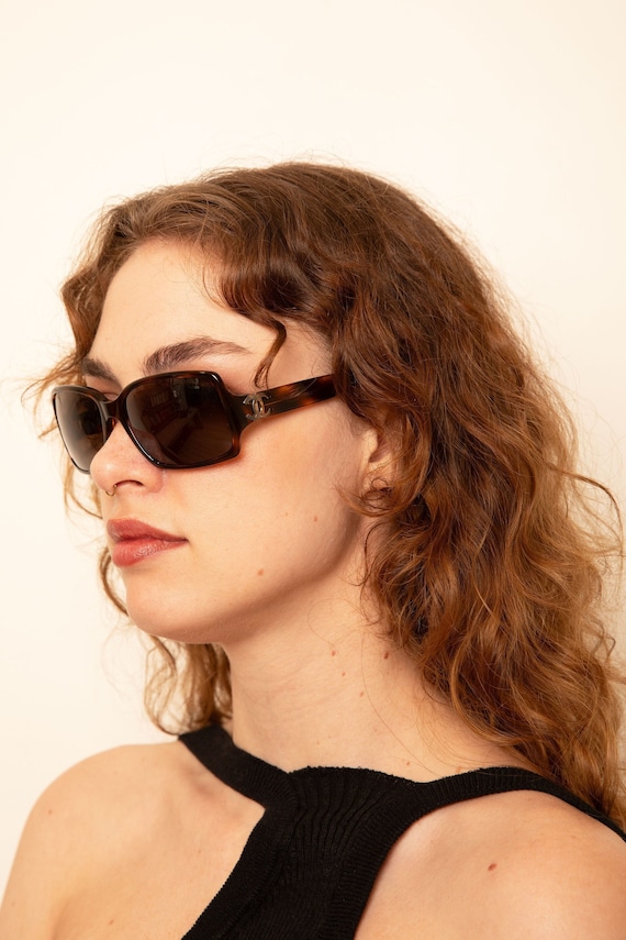 Vintage CHANEL Square Tortoise Shell Sunglasses w… - image 1