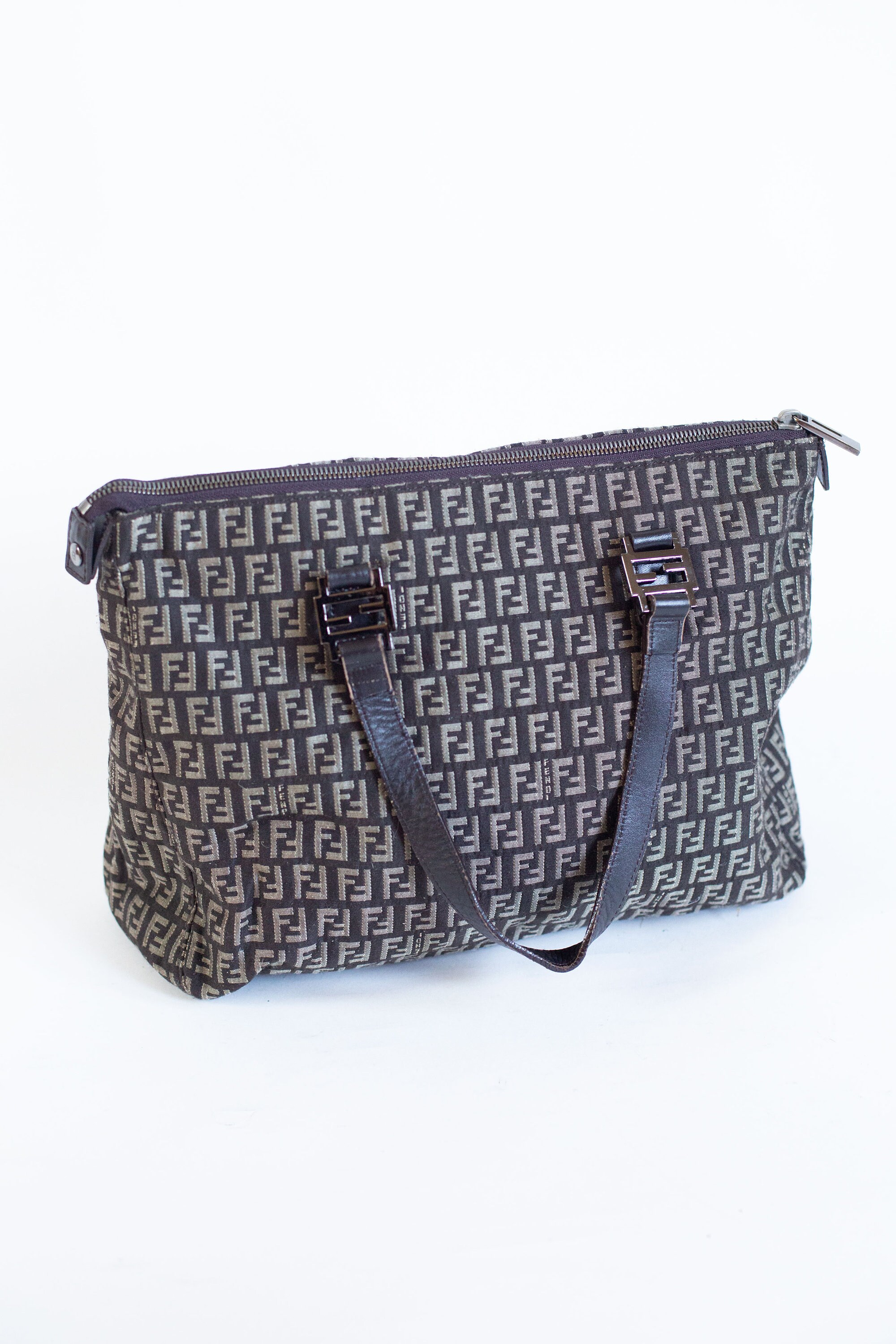 FENDI Vintage Zip Tote in Black Zucchino Canvas Medium FENDI Vintage Zip Tote in Black Zucchino Canvas Medium
