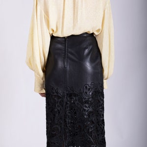 Vintage VALENTINO Laser Cut Leather Slit Detail Midi Skirt with Mesh Inlets sz 26 27 IT42 Pelle Garavani Minimal 90s Y2K image 8