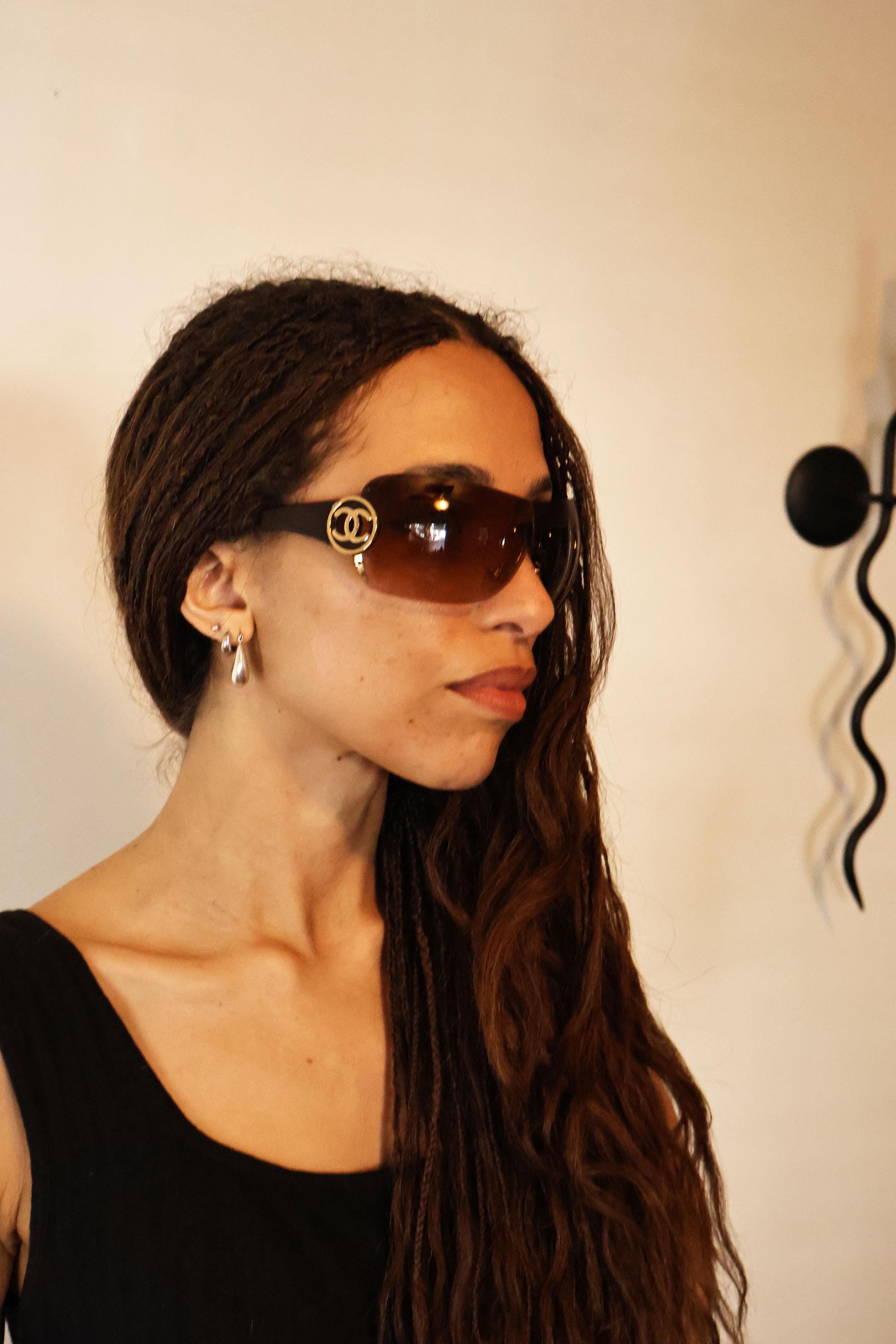 CHANEL Beige / Black Sunglasses with Brown Gradient Lenses Y2K Couture New CHANEL Sunglasses Black Gradient CC Logo On Top Frame  main image 4