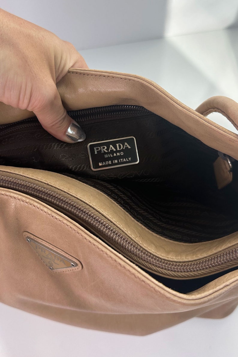 Vintage PRADA Nude Leather Tessuto Double Pocket Shopper Tote 90s Y2K Monogram Logo Shoulder Bag Minimal image 7