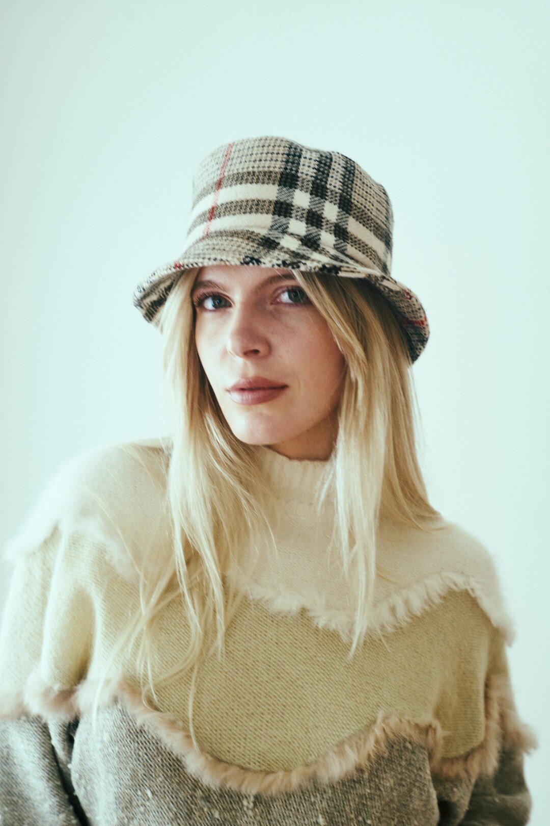 Vintage BURBERRY Haymarket Check Wool Bucket Hat Horse