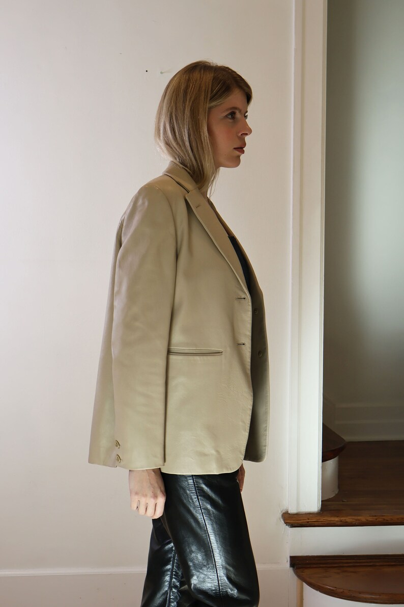 Vintage Richard Tyler 1990s Nude Leather Minimalist Blazer with Pockets sz S M It 42 Jacket Coat Tan Beige image 5