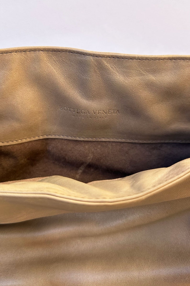 Bottega Veneta Nude Intrecciato Leather Convertible Shoulder Tote Bag with Braided Strap Woven Minimal Beige 90s image 9