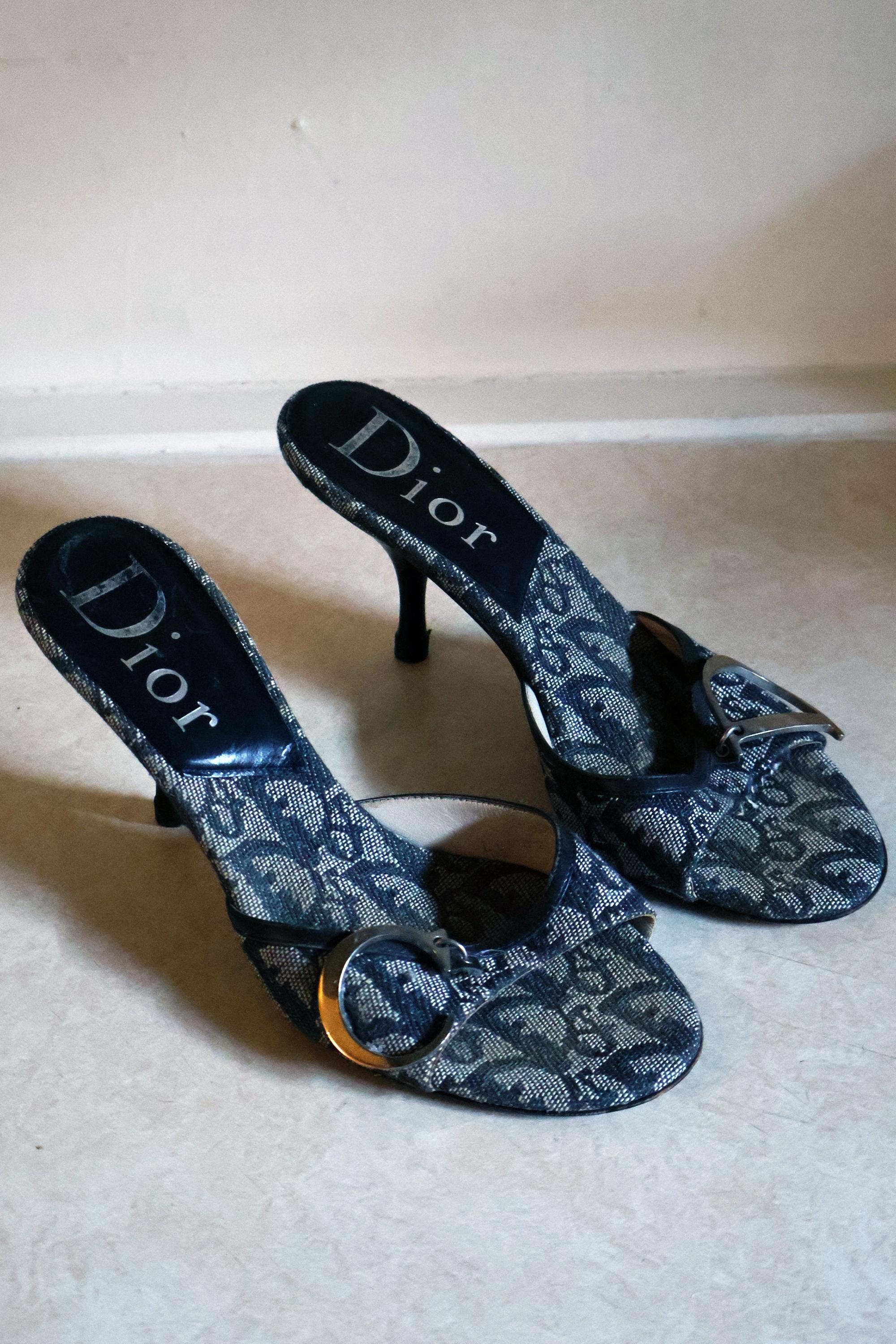靴 Vintage Dior Buckle Heel Mules Dior Logo Buckle Mule Heels in Denim / Brown UK 4.5 – Nitryl