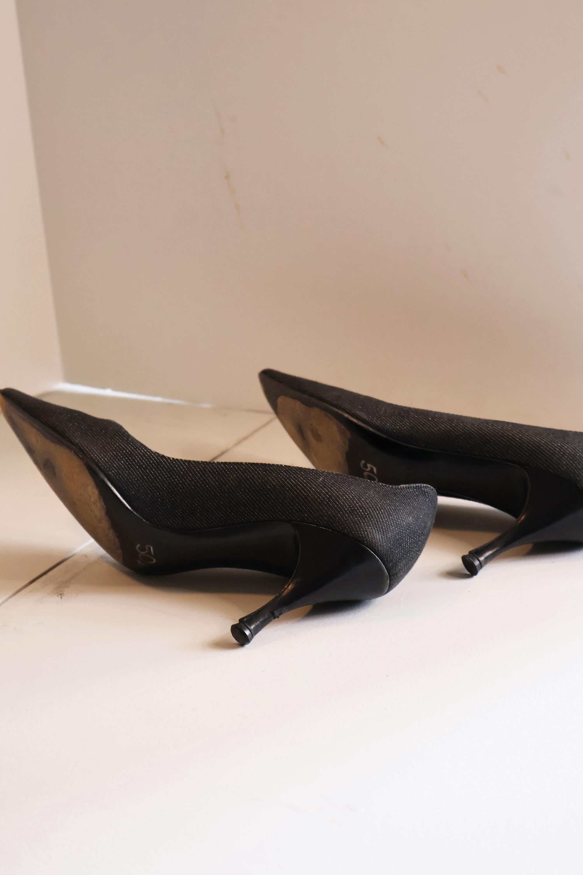 Vintage GUCCI by Tom Ford Dark Blue Denim Pointed Toe Pump Sz 7