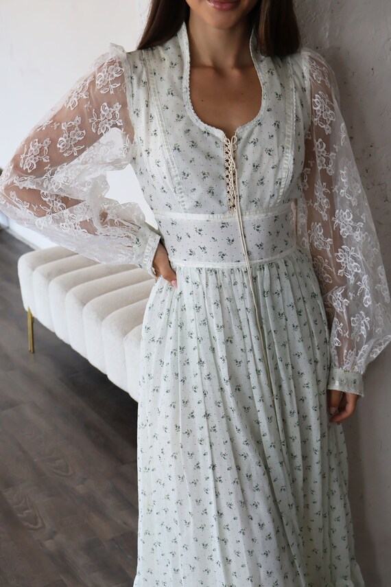 1970s Gunne Sax Ditsy Floral Print Lace Up Corset Dre… - Gem