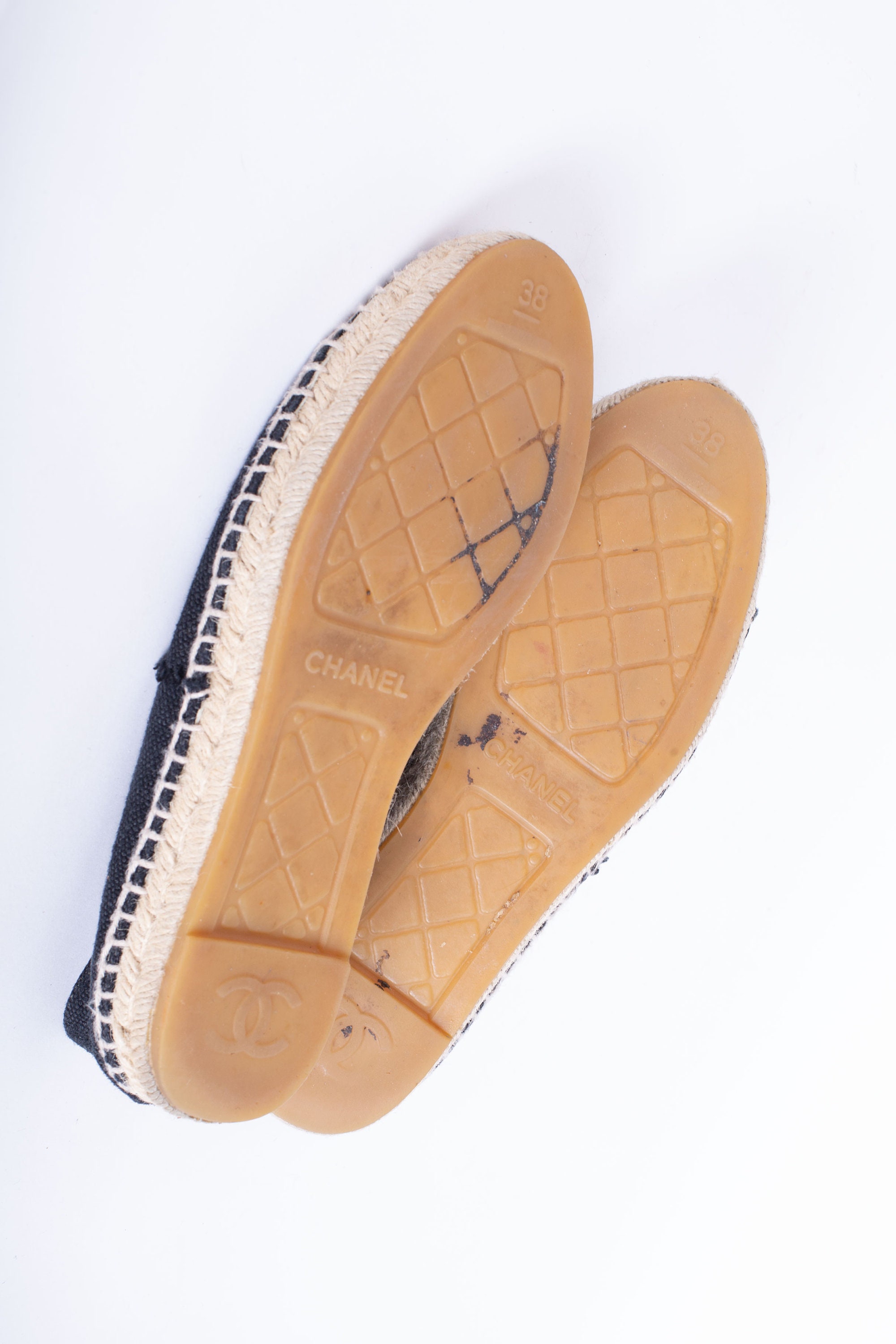 Chanel Espadrille 37 Woven Fabric Grosgrain CC Cap-Toe Flats CC-0502N-0132  For Sale at 1stDibs