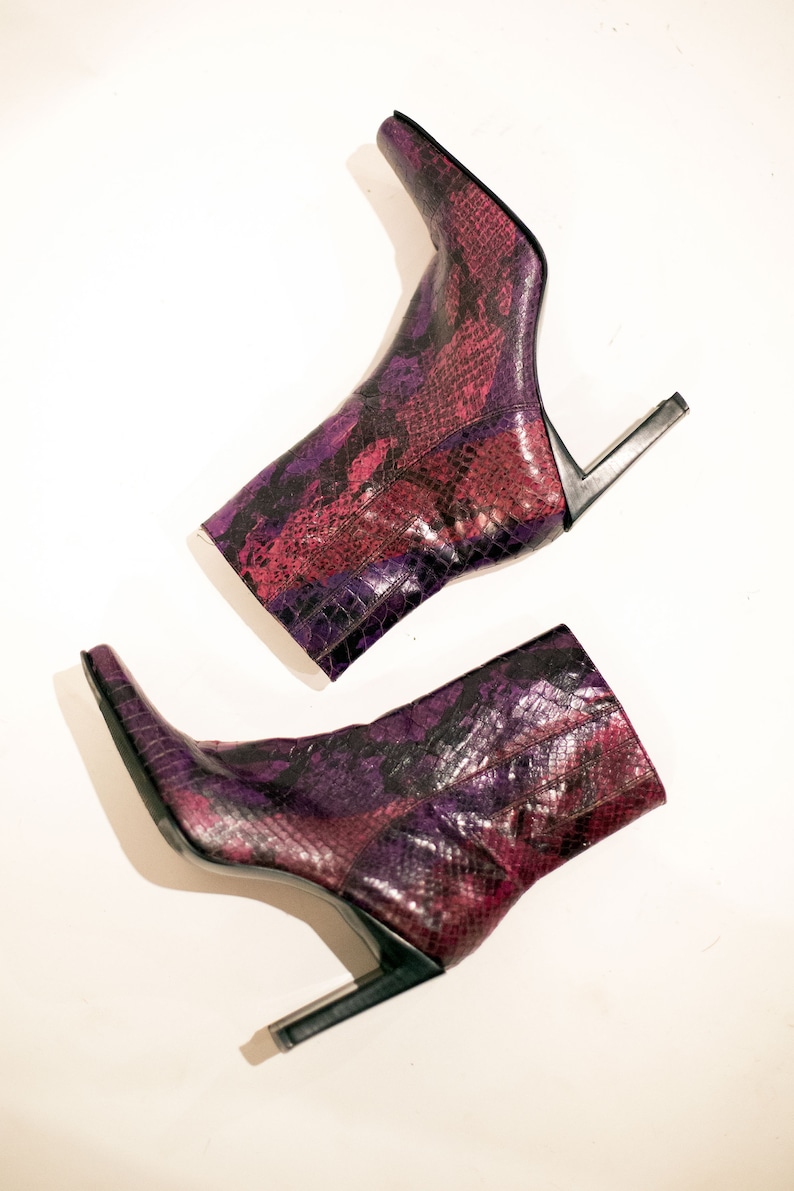 Vintage Faux Snakeskin Purple Pink Ombré Square Toe Ankle Boots sz 7 Nine West Heels Y2K image 5
