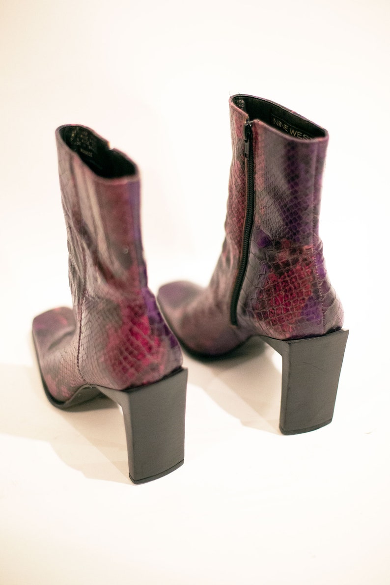 Vintage Faux Snakeskin Purple Pink Ombré Square Toe Ankle Boots sz 7 Nine West Heels Y2K image 8