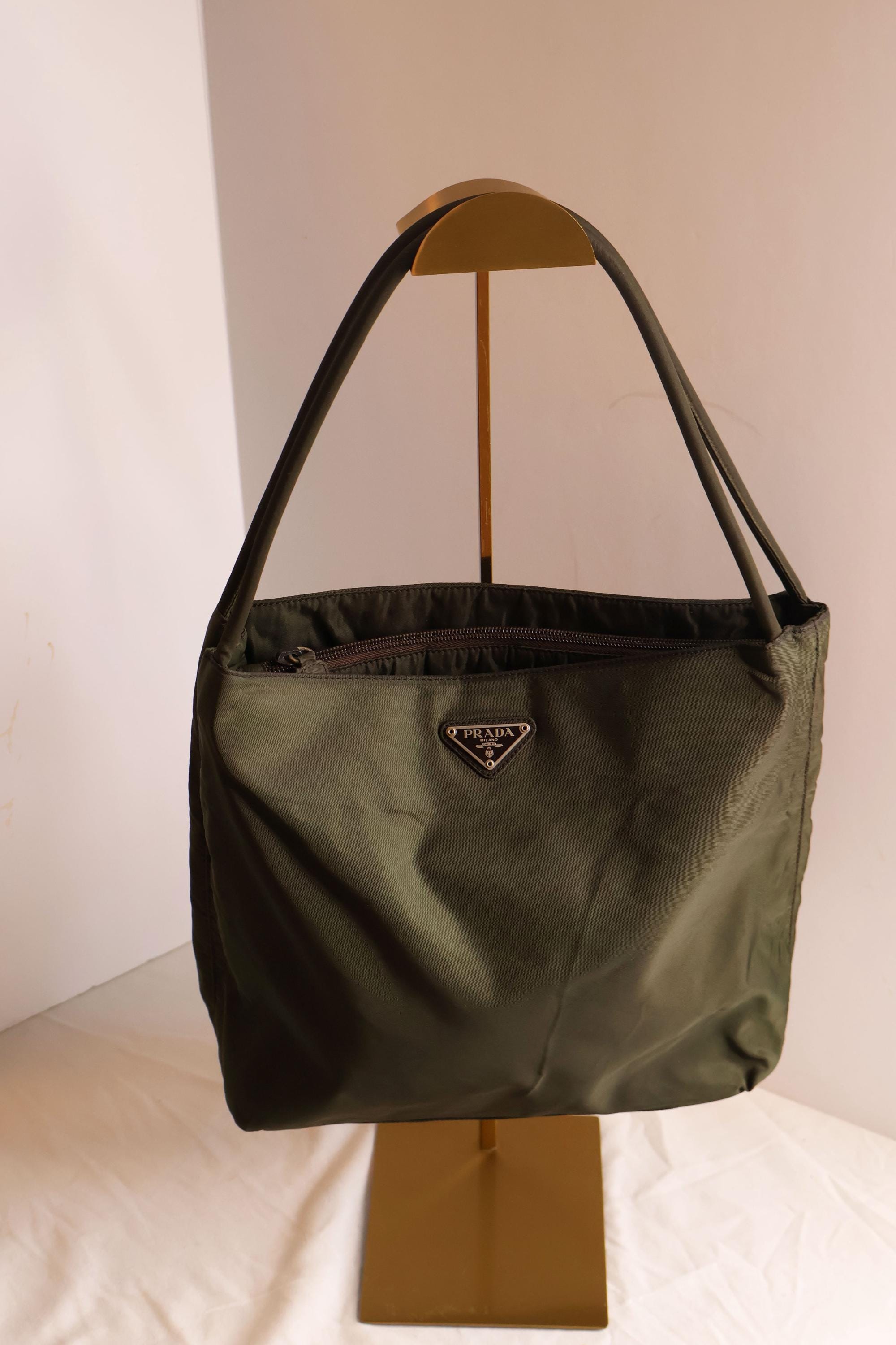 PRADA Vintage Woman Plastic Handle Lambskin Leather Black