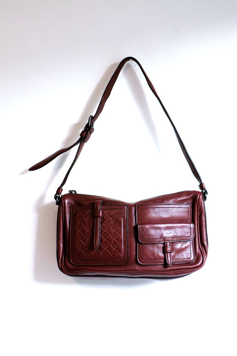 Bottega Veneta Bordeaux Leather Multi Pocket Baguette Bag with Intrecciato Pocket Detail Woven Burgundy Maroon Red 90s Y2K image 4