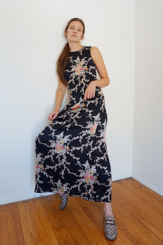 1980s Holly Harp Fine Silk Floral Bouquet Printed