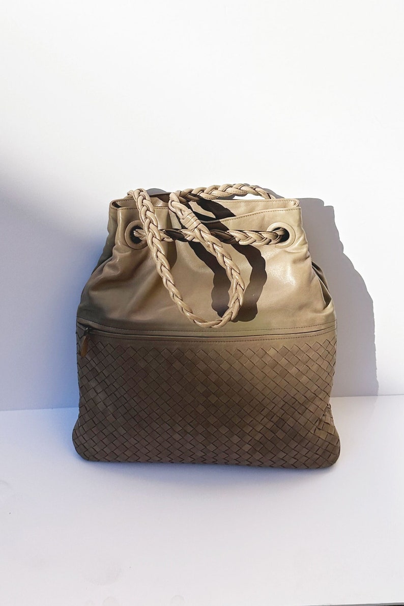 Bottega Veneta Nude Intrecciato Leather Convertible Shoulder Tote Bag with Braided Strap Woven Minimal Beige 90s image 1
