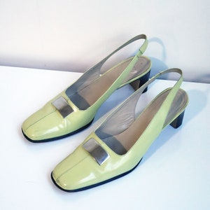Vintage GUCCI by Tom Ford Yellow Patent Leather Slingback Pumps with Silver Logo Plaque sz 9.5 GG Logo Square Toe Mule Y2K image 5