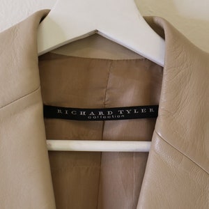 Vintage Richard Tyler 1990s Nude Leather Minimalist Blazer with Pockets sz S M It 42 Jacket Coat Tan Beige image 7