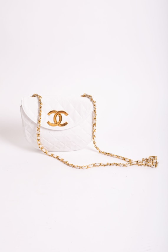 Vintage CHANEL 1989-1990 White Leather Quilted Round Half Moon 