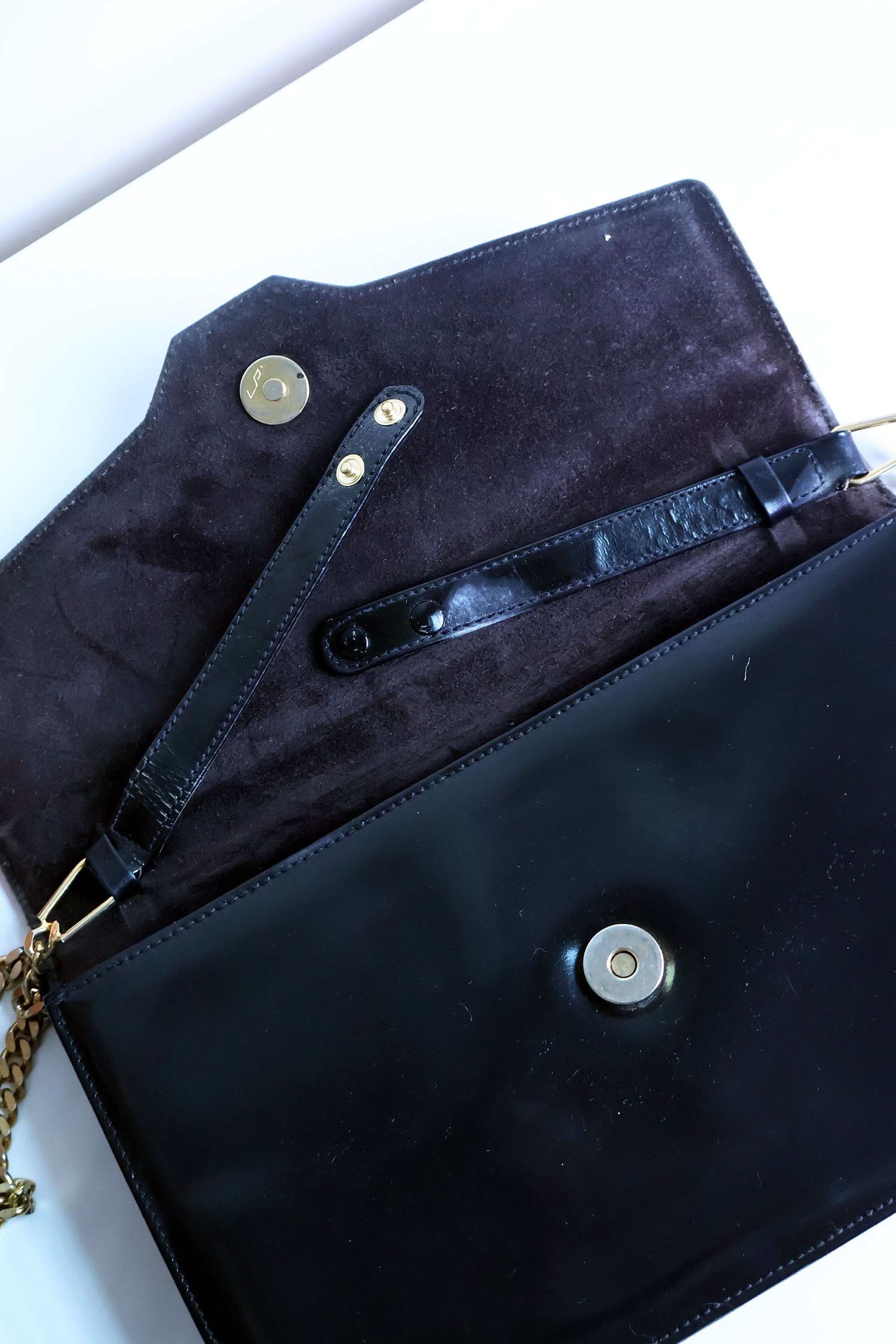Vintage GUCCI 1970s Black Shiny Leather Chain Strap Vintage GUCCI 1970s Black Shiny Leather Chain Strap