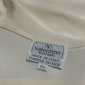 Vintage VALENTINO Boutique 1980s Double Peter Pan Collar Silk Blouse with Ruffled Trim in Cream S M Off White Beige Collared image 9