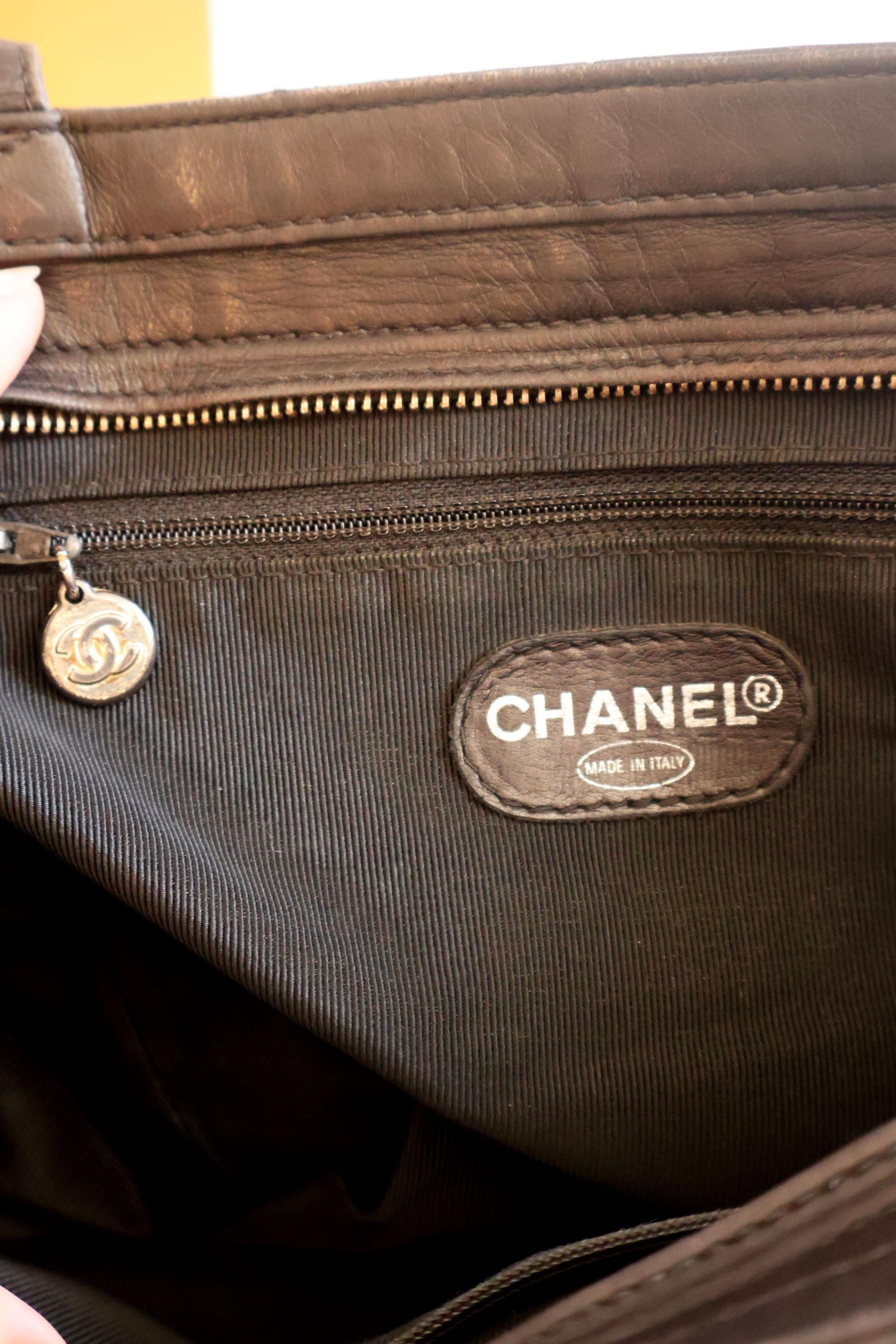 Vintage Chanel 1994-1996 Matelasse Quilted Shoulder Bag With