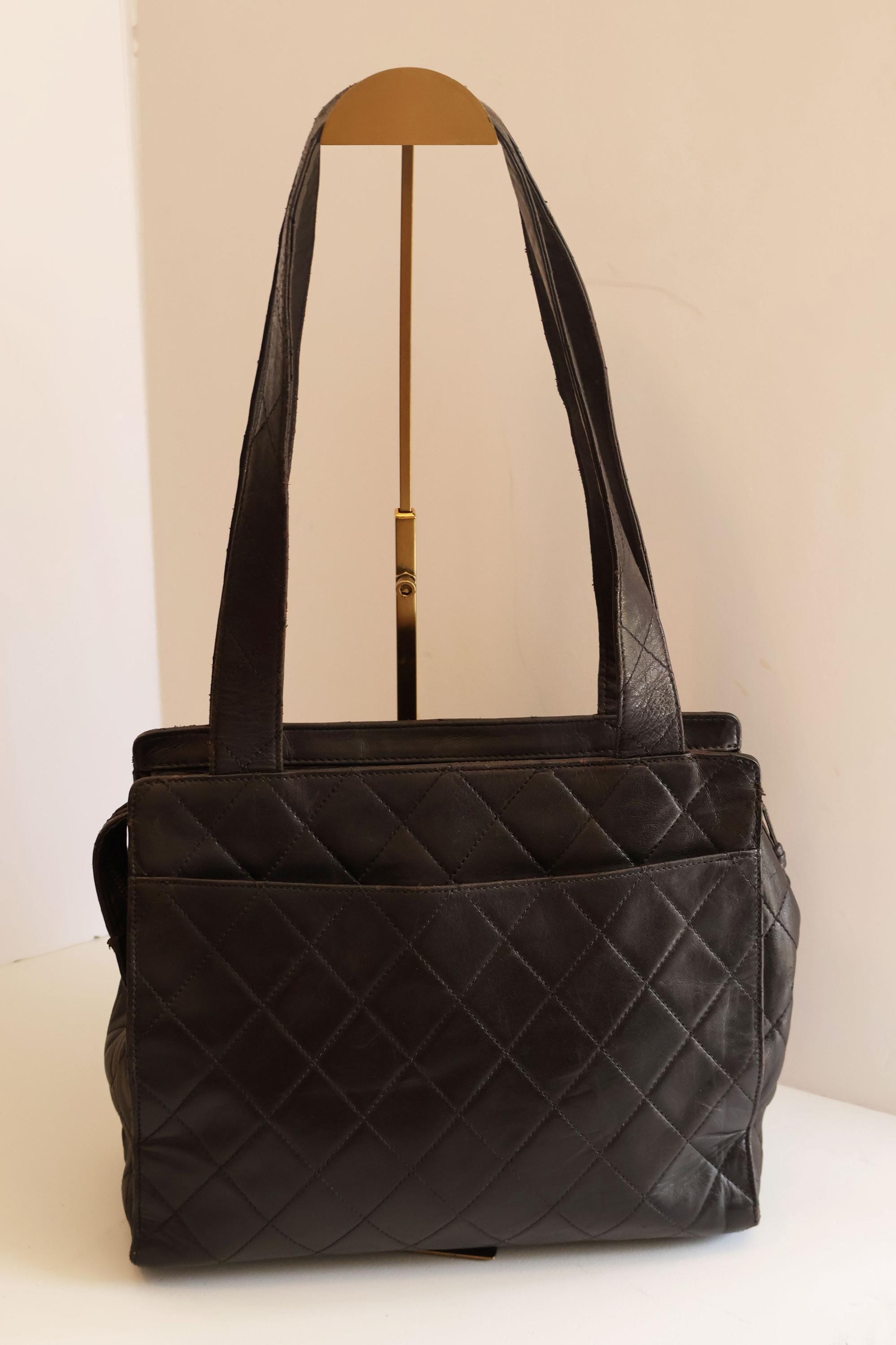 Vintage Chanel 1994-1996 Matelasse Quilted Shoulder Bag With
