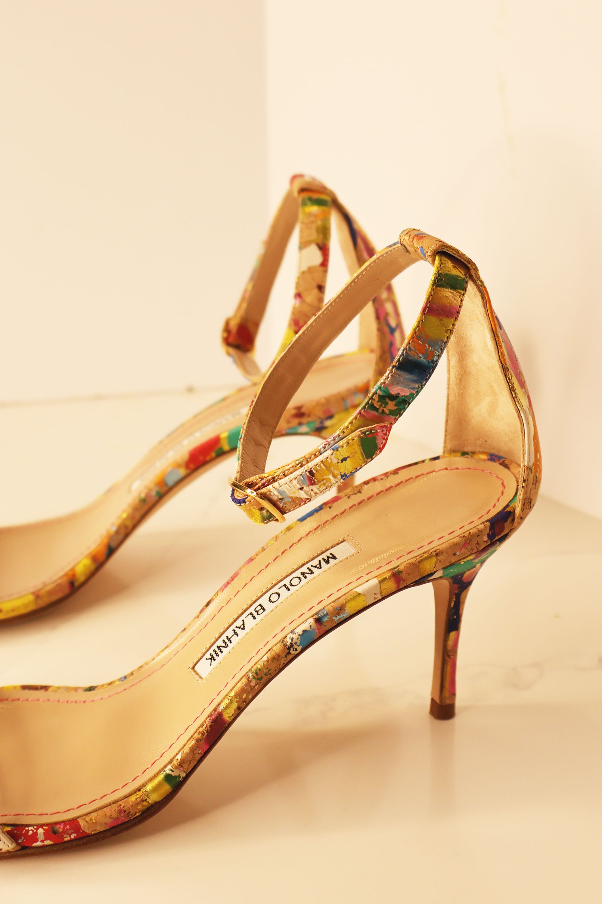 サンダル・ミュール Manolo Blahnik SS23 SCARPE CON TACCO (HAMZA1232204 BROWN) 2023 春 Manolo Blahnik(マノロブラニク) サンダル・ミュール