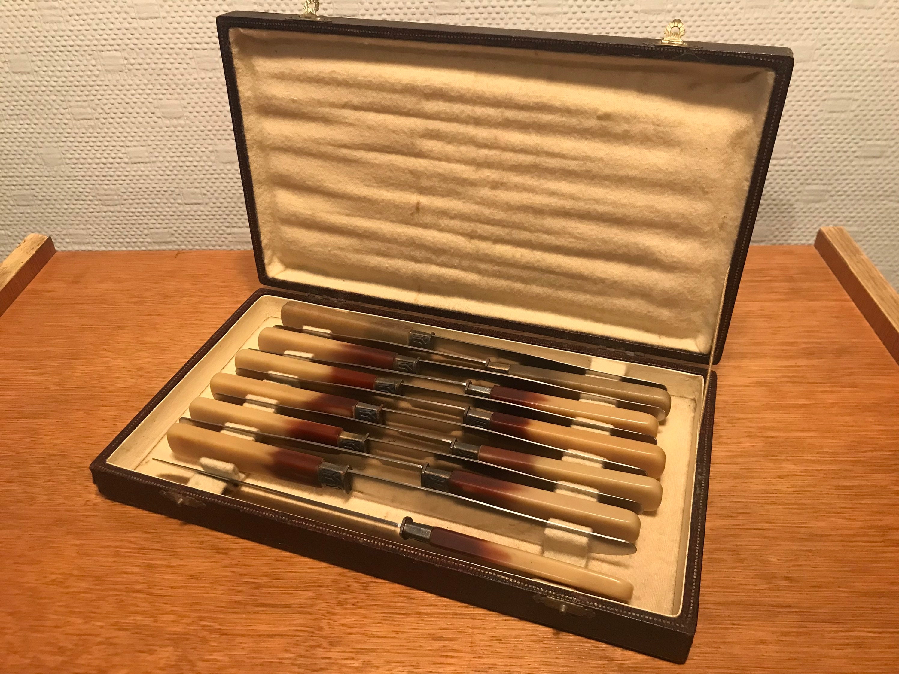 Ancien Coffret Service de 12 Couteaux Vintage Art Déco Métal Acier Inoxydable Pradel France