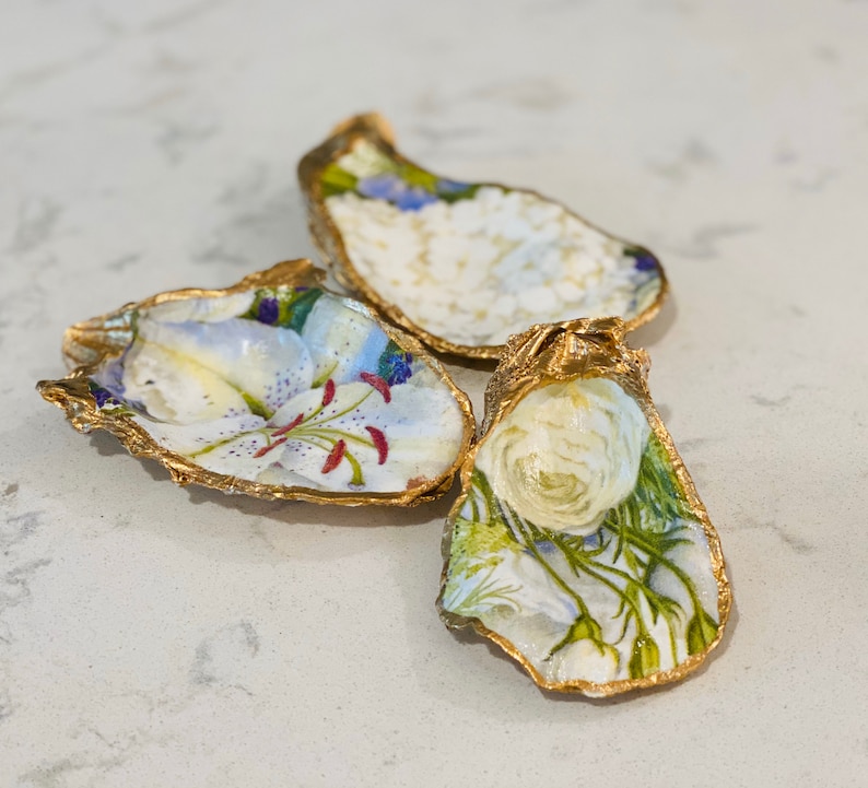White Flowers Oyster Shells Ring Holder Jewelry Holder Etsy