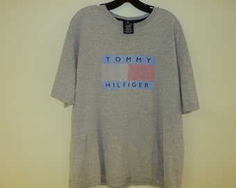 Vintage Tommy Hilfiger Tee Shirt (size X-Large)