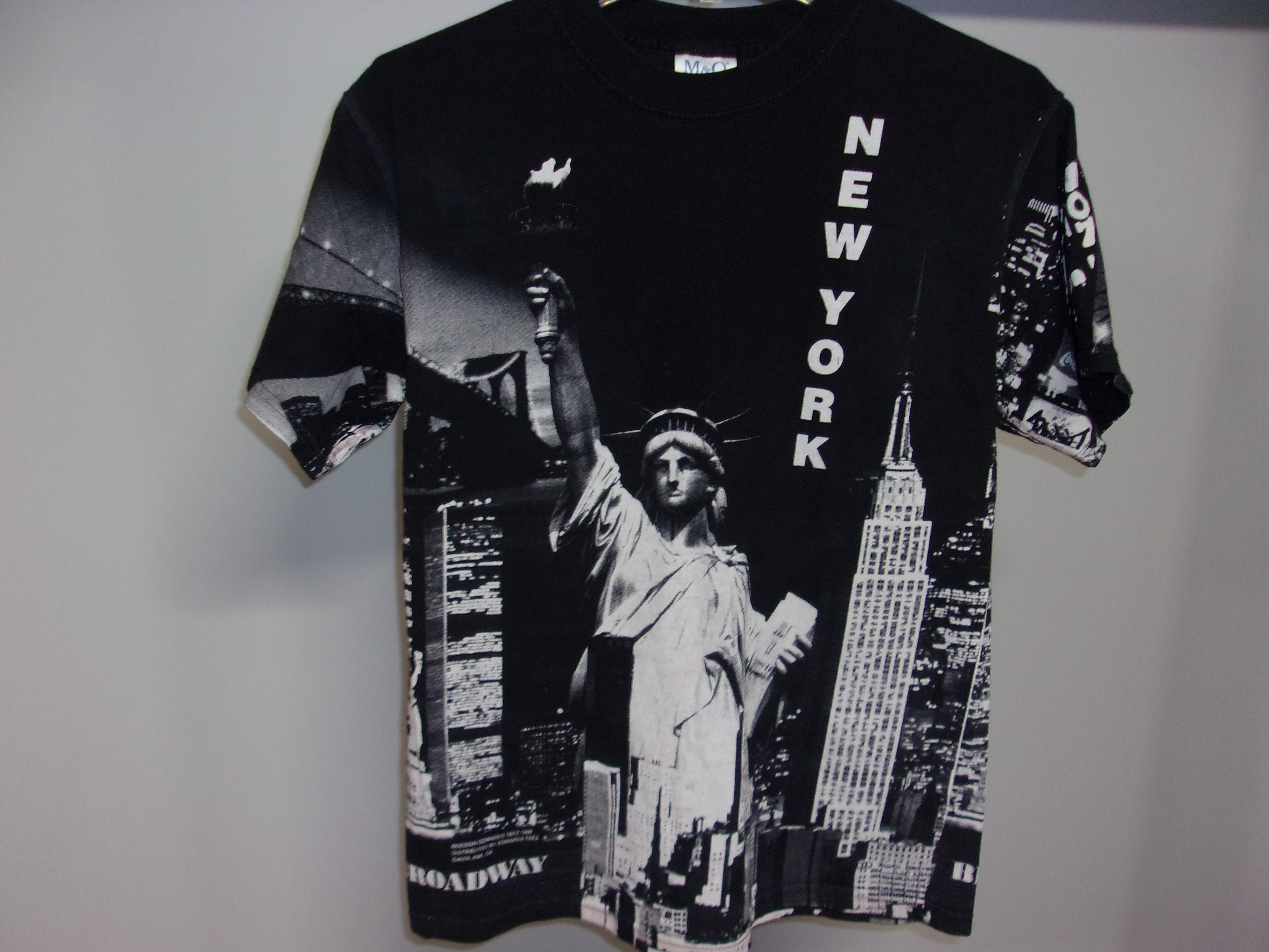 ヴィンテージ 90 年代 ニューヨーク T シャツ (サイズ M) - Etsy 日本