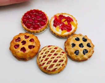 5 pieces Miniature Fruit Pie,Miniature Fruit Cake,Miniature Bakery,Miniature Sweet,Dollhouse cake,Dolls and miniature,miniature jewelry