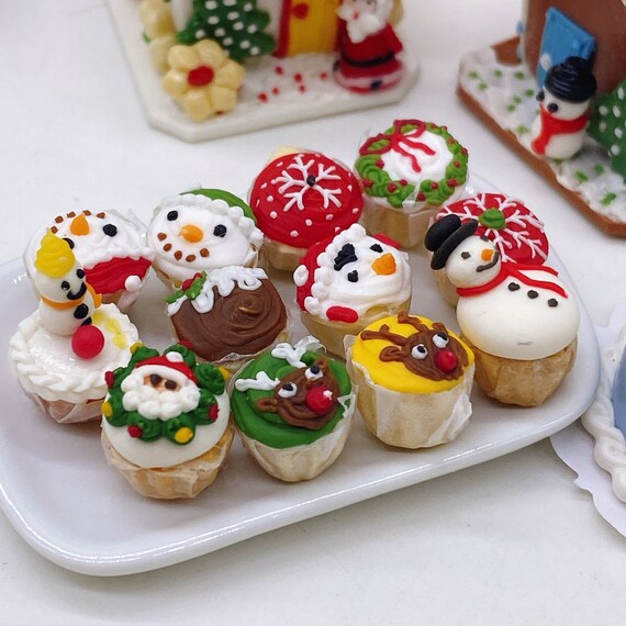 12 pièces Cupcake de Noël miniature avec plateau à léchelle 1:12 pour la  collection Dollhouse -  France