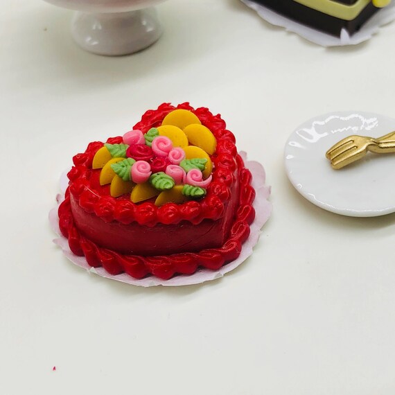 ミニチュアハートケーキ：粘土ドールハウススイーツ（20～25mm