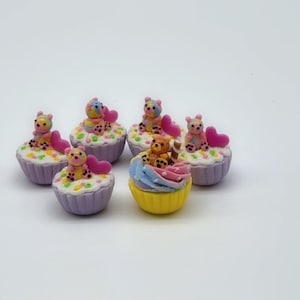 Miniature Cupcakes: Dollhouse Food, 15mm (6 pieces)